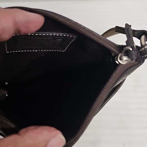 COACH SIGNATURE STRIPE SWINGPACK BFPM-06-053 - Picture 4 of 9